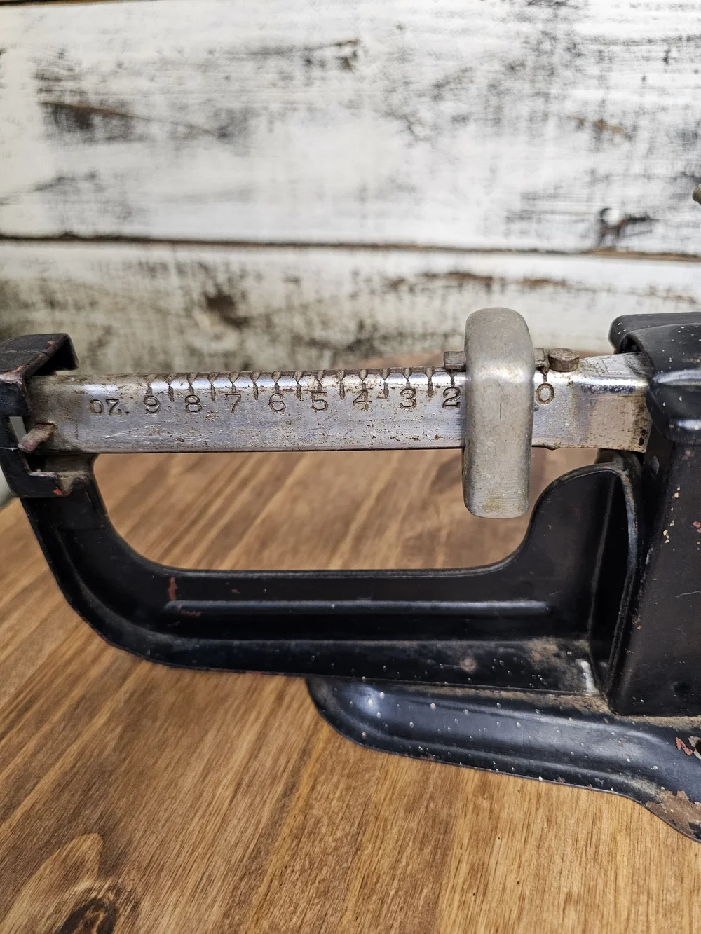 Vintage 1944 Triner Black Postal Scale with Brass Tray - Picture 3 of 13